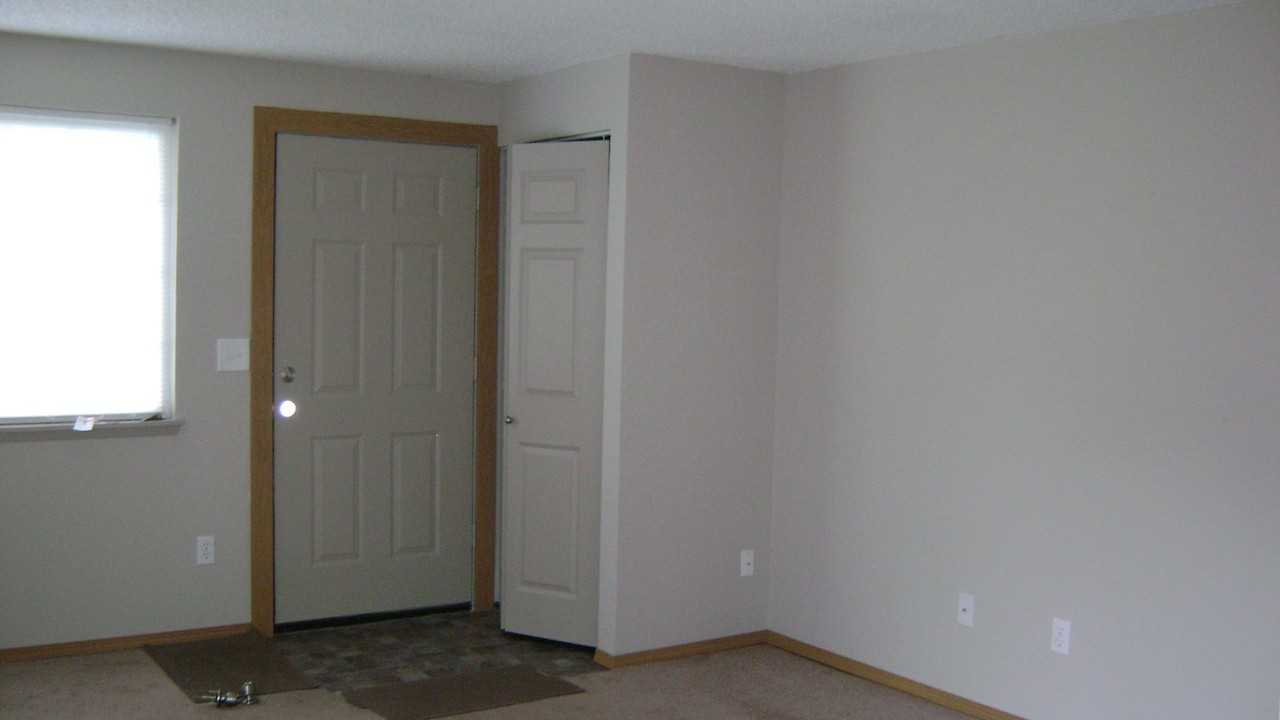 1214 12th Avenue Northwest - Photo 3 of 15