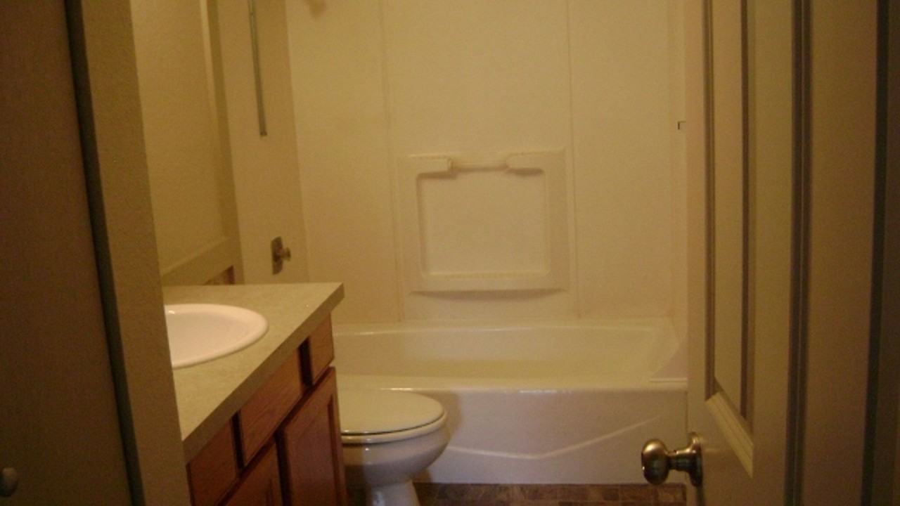 1214 12th Avenue Northwest - Photo 4 of 15