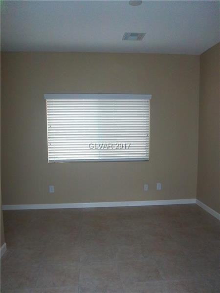 3761 Hollycroft Dr - Photo 4 of 14