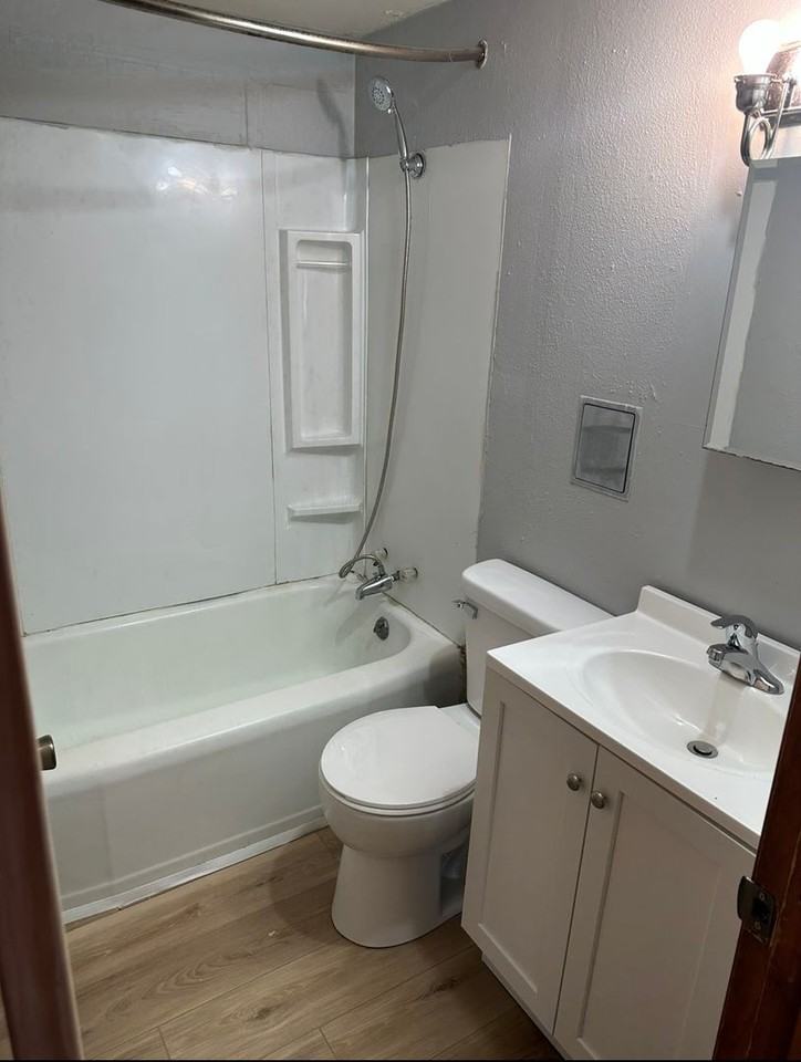 308 Birdland Dr - Photo 2 of 7