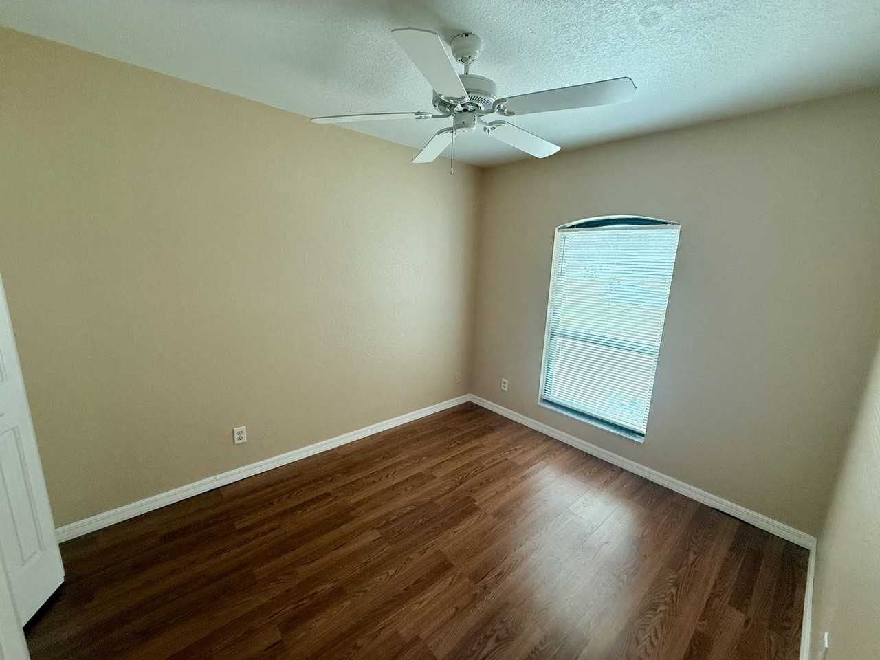 1626 N Cranberry Blvd - Photo 4 of 19