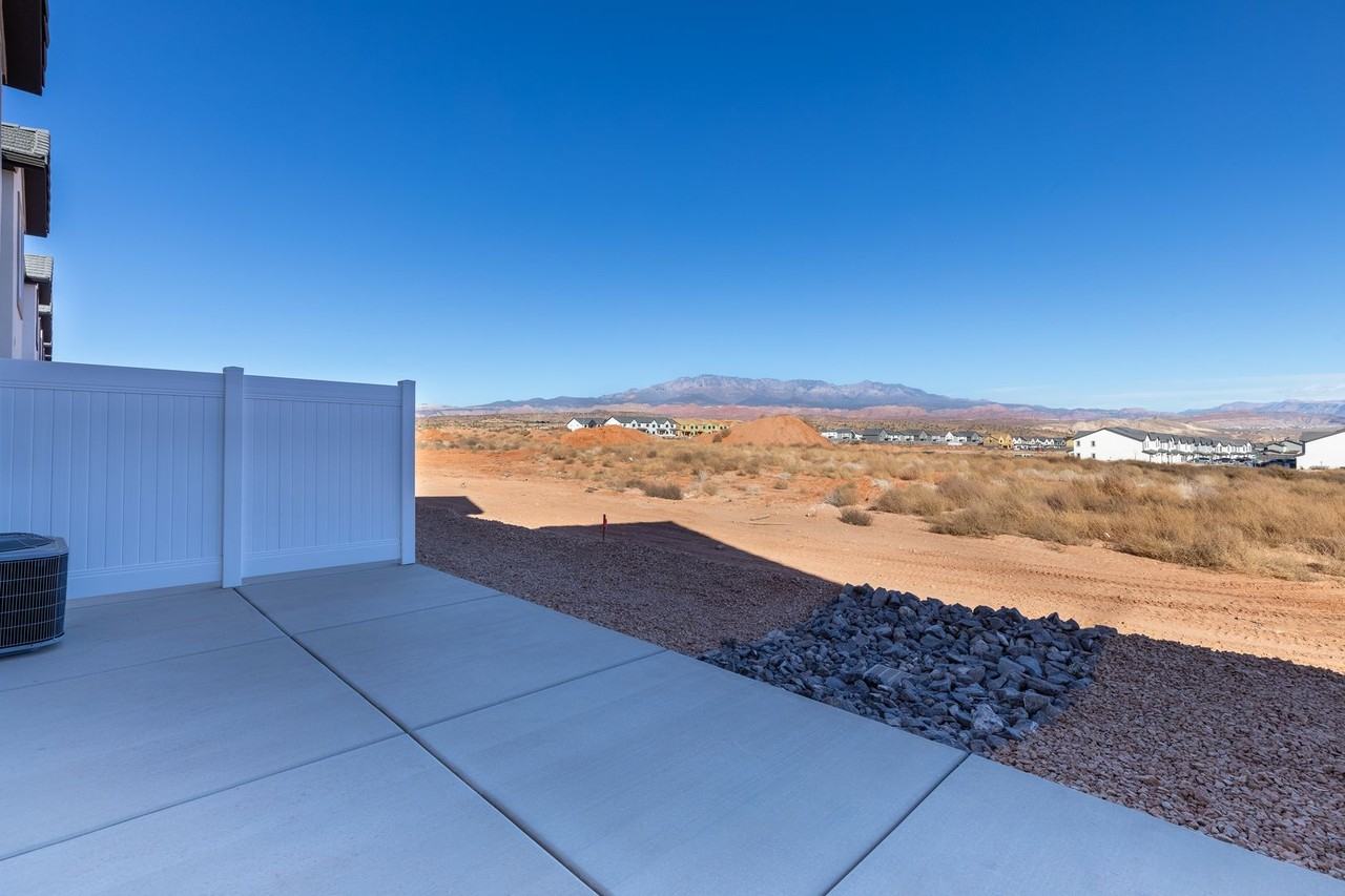 2943 E Corral Hollow Dr - Photo 3 of 35