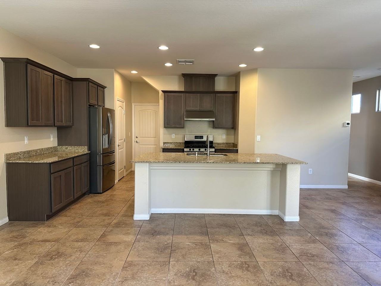9214 White Sapphire Ct - Photo 5 of 30