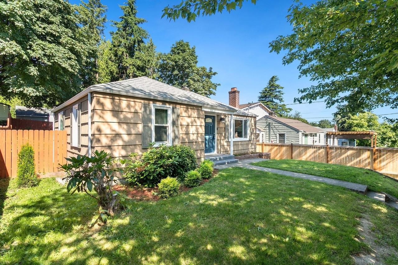 11451 71st Pl S - Photo 3 of 21