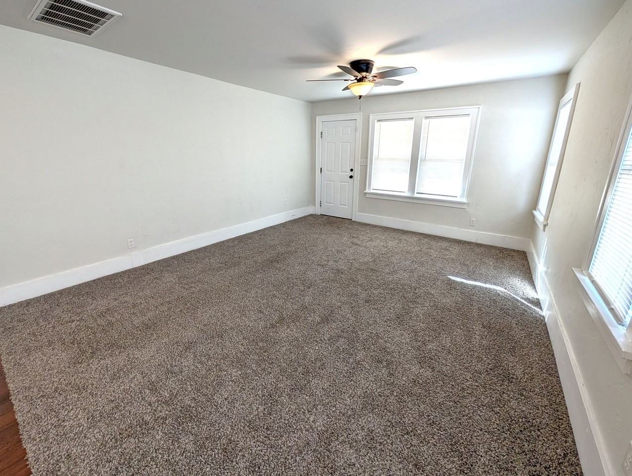 2237 Nw 33rd St - Photo 3 of 13