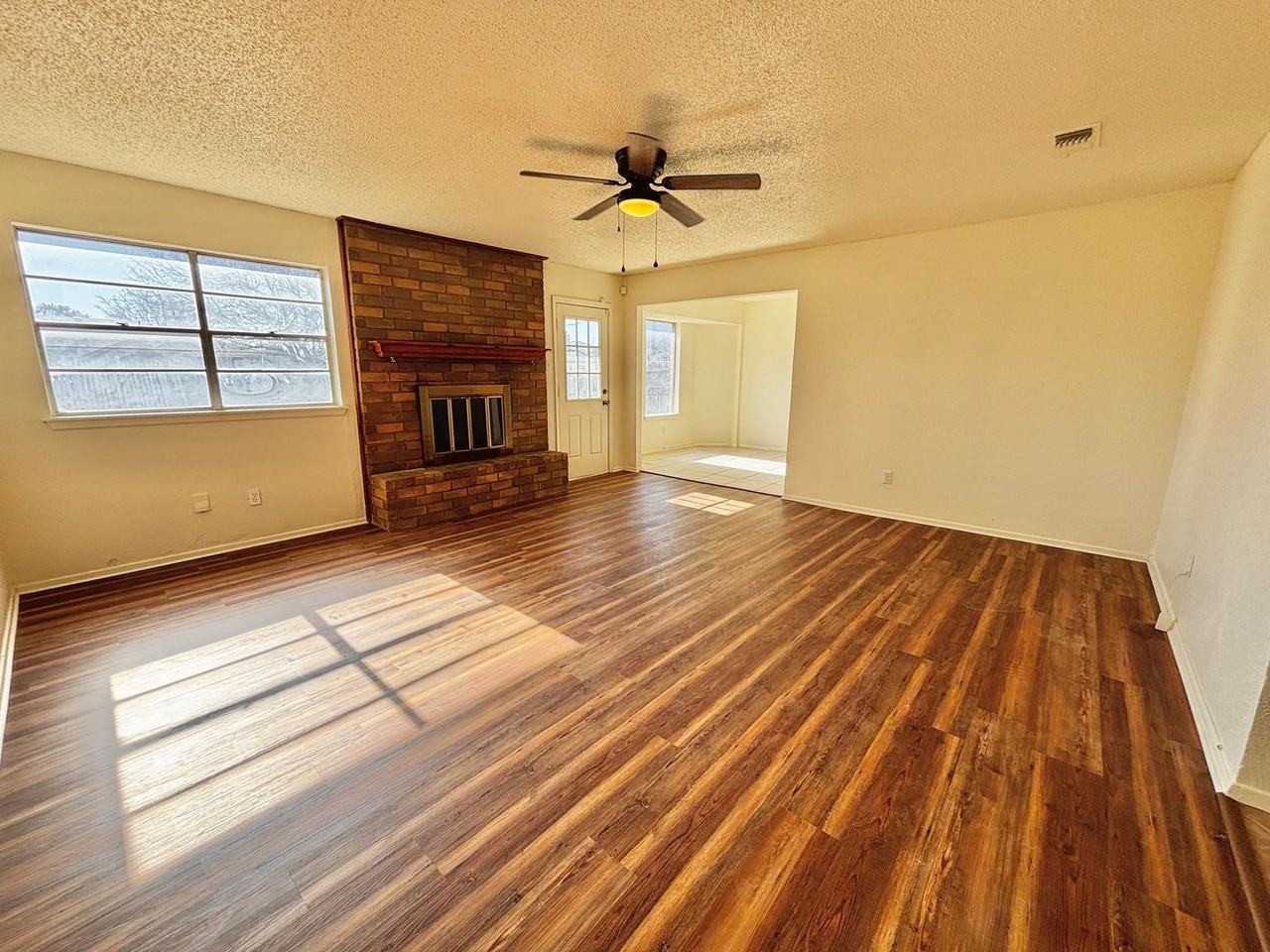 6021 15th St - Photo 2 of 27