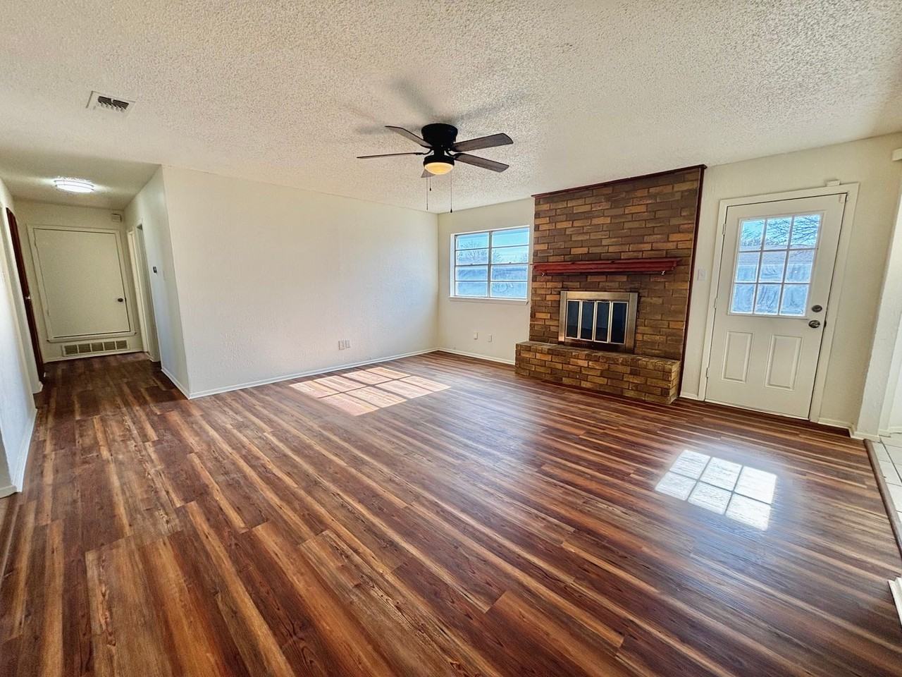 6021 15th St - Photo 3 of 27