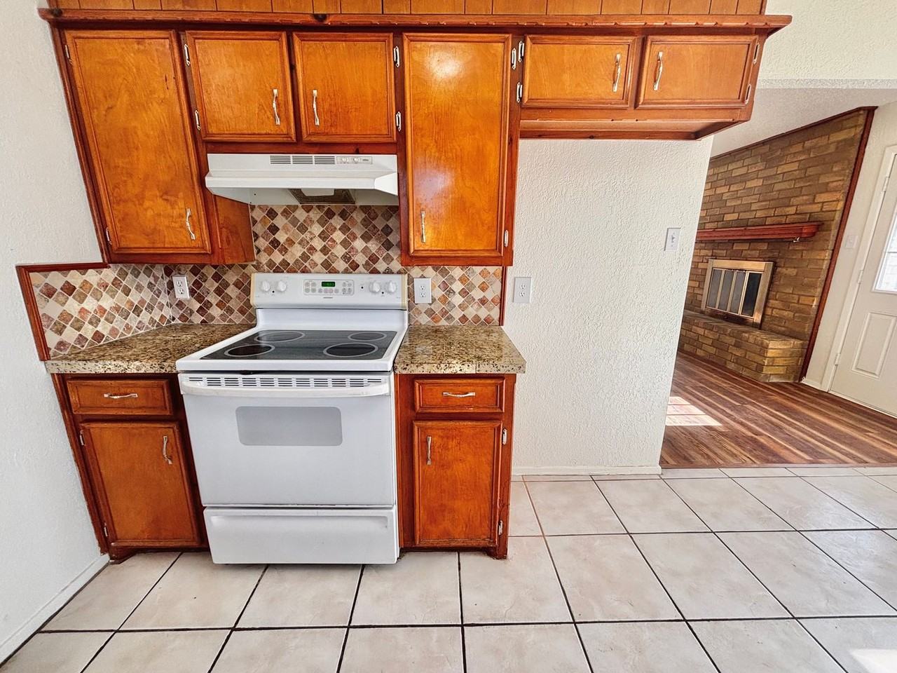 6021 15th St - Photo 7 of 27