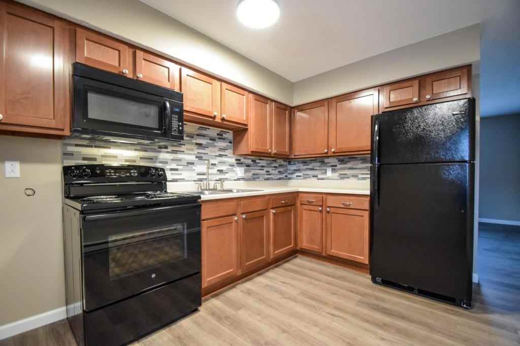 3405 Redbud Dr - Photo 6 of 8