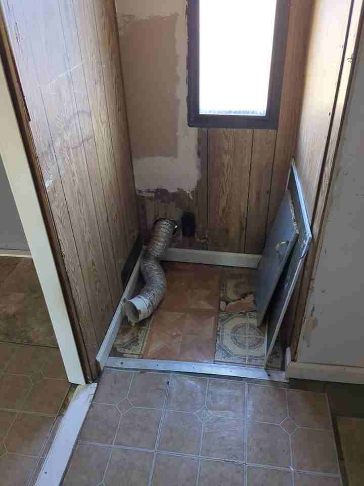 8823 E 1st St S - Photo 2 of 5