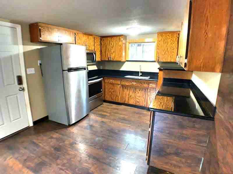 6604 Ridgeway Dr - Photo 3 of 10