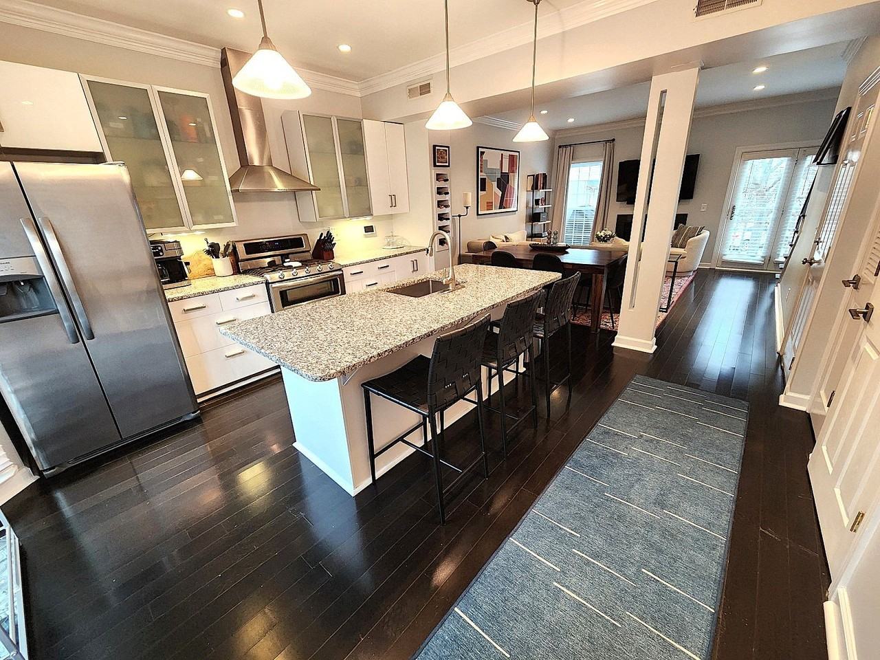 134 Acklen Park Dr - Photo 4 of 40