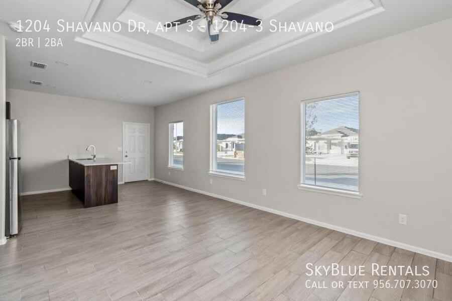 1204 Shavano Dr - Photo 6 of 15