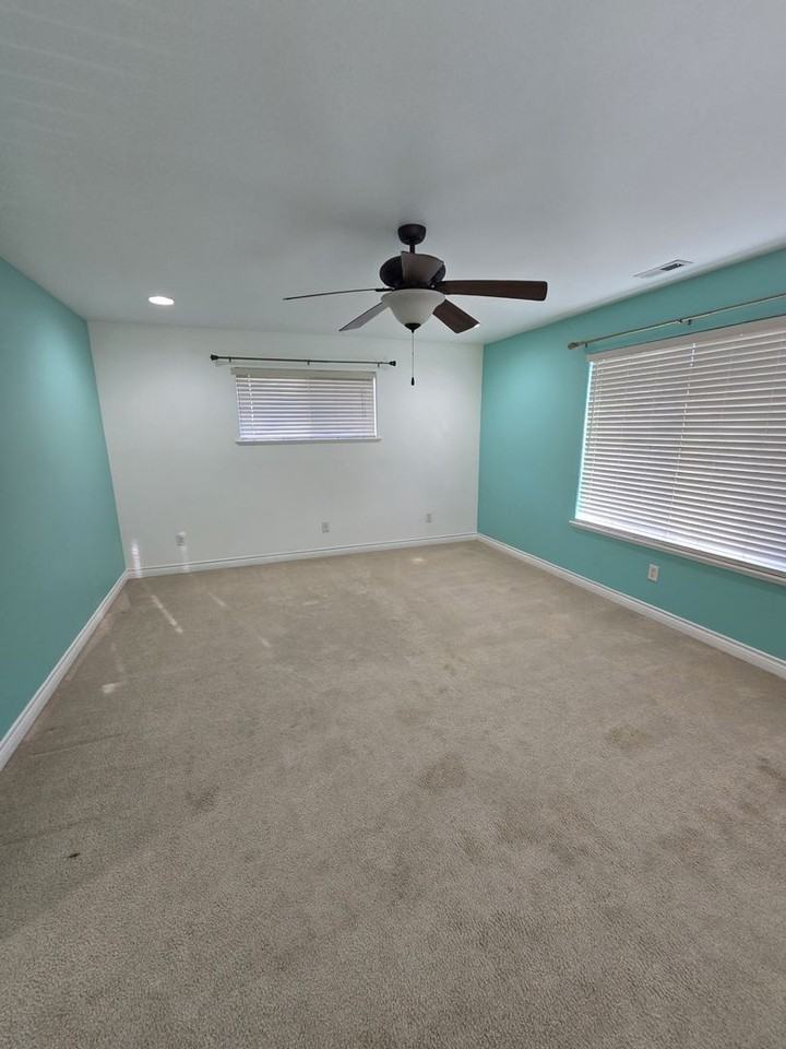 4281 Springcreek Ln - Photo 2 of 14