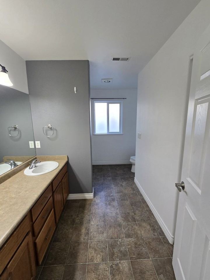 4281 Springcreek Ln - Photo 5 of 14