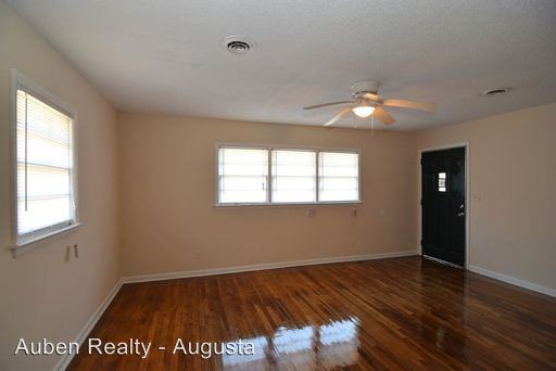 1515 Holley St - Photo 2 of 13