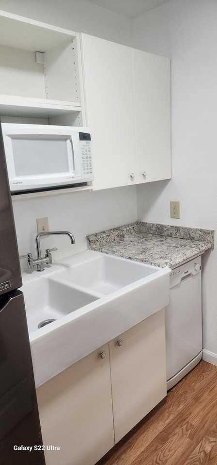 11717 93rd Avenue Northeast, Unit A-1 - Photo 7 of 15