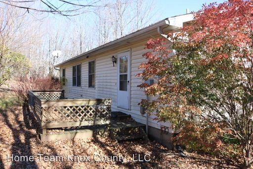 895 Manor Cir - Photo 2 of 15