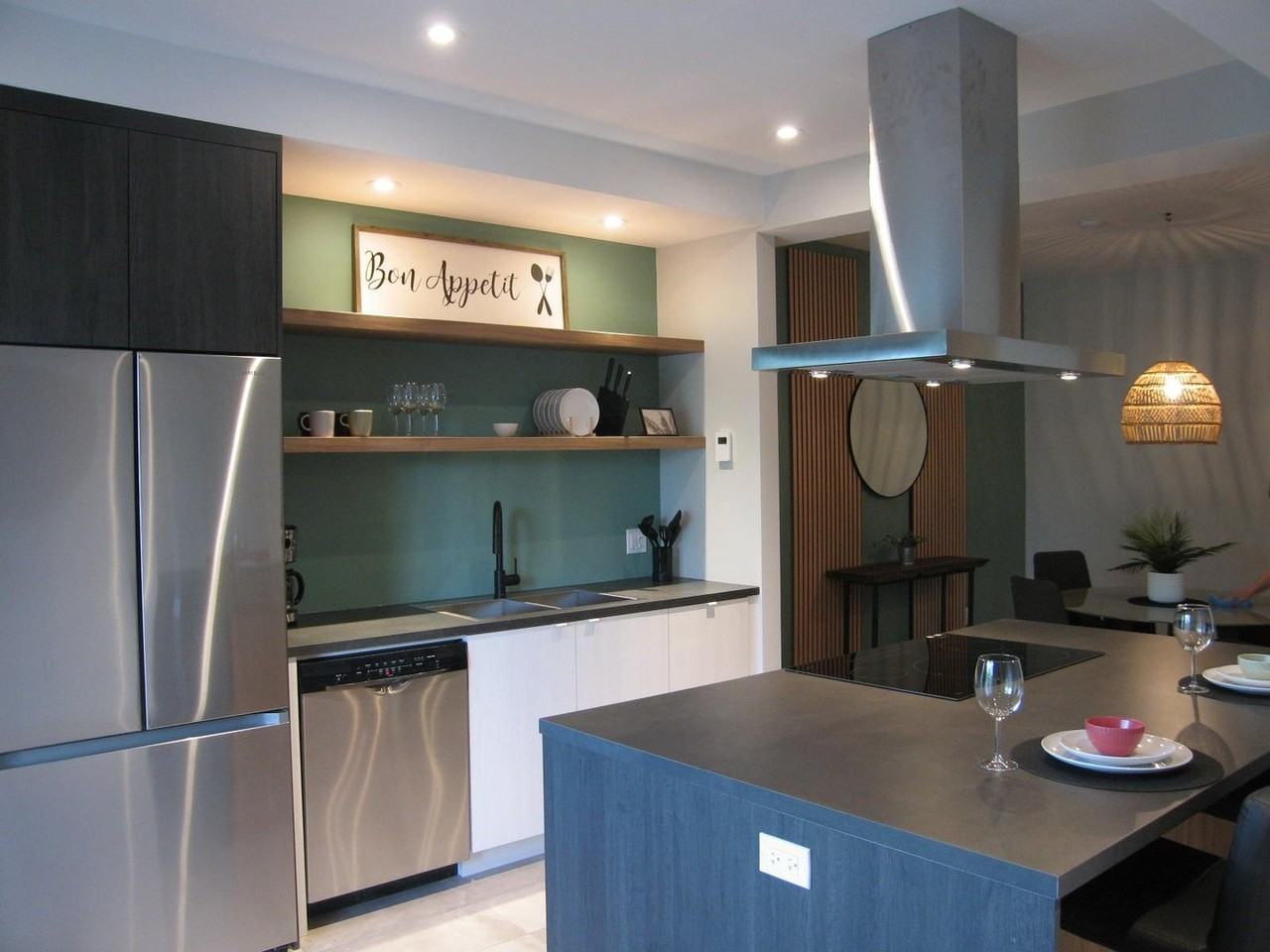 5717 Rue Saint-Hubert - Photo 2 of 22