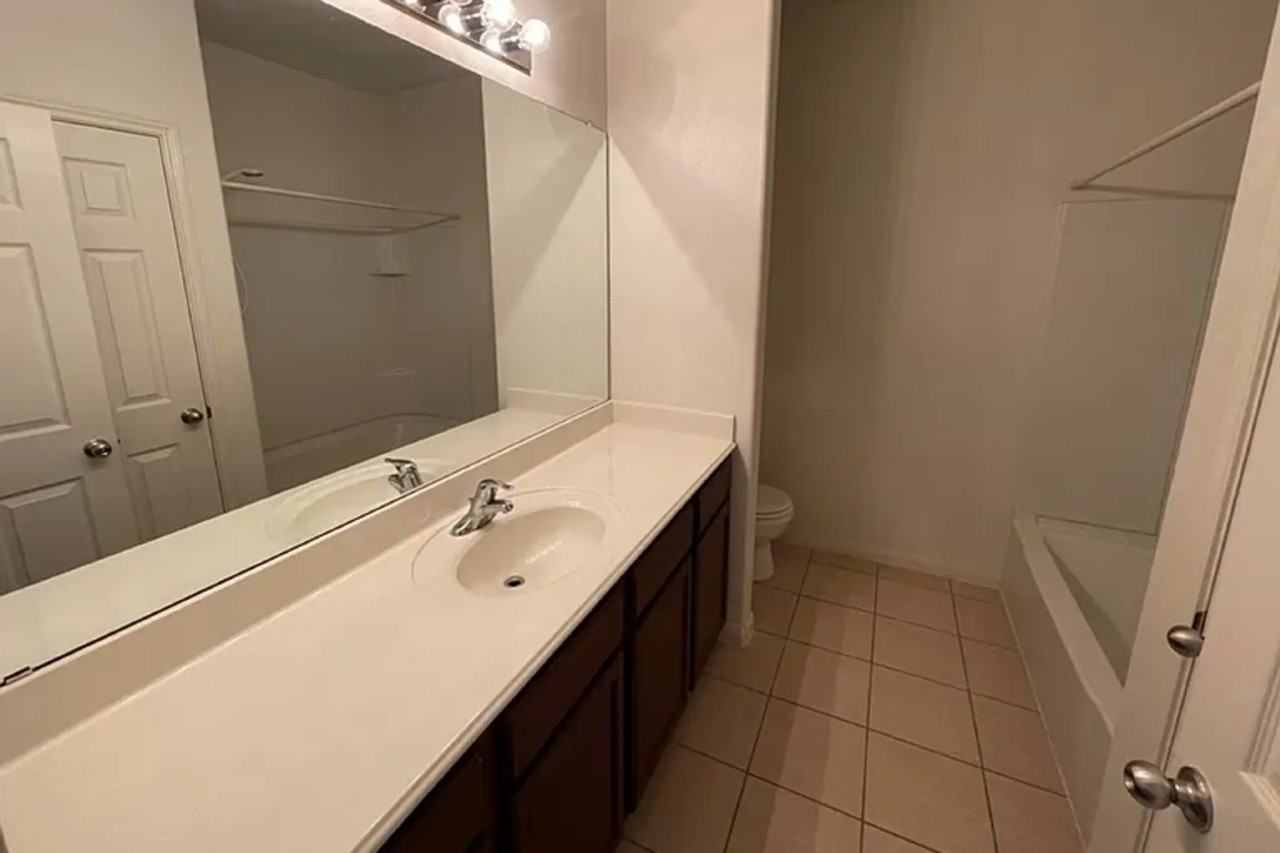 204 Lamont Rd - Photo 2 of 19