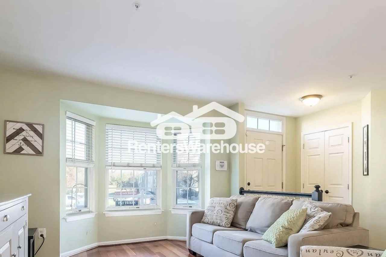 6135 Honeycomb Gate - Photo 2 of 31