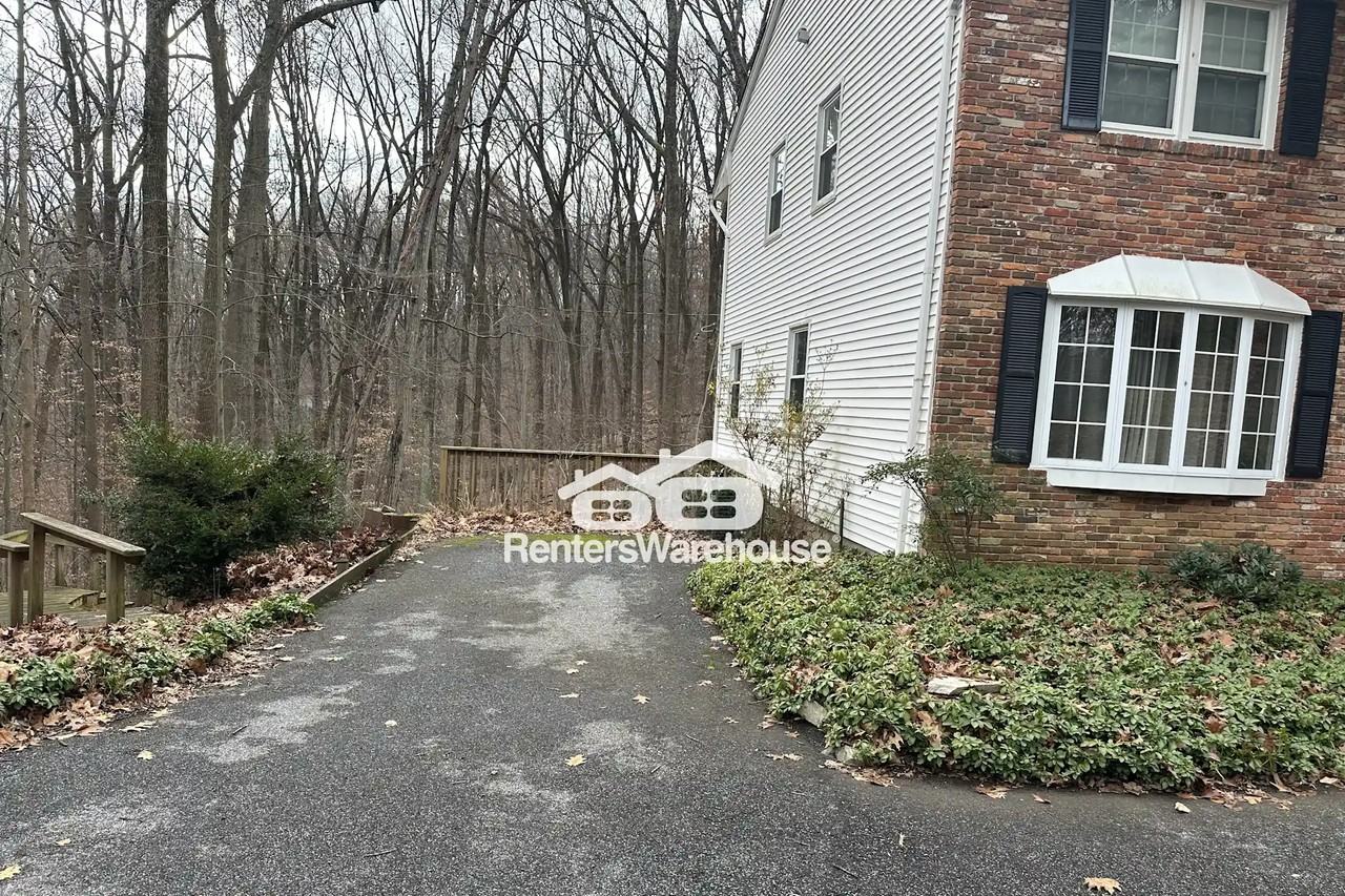 1109 High Country Rd - Photo 3 of 43