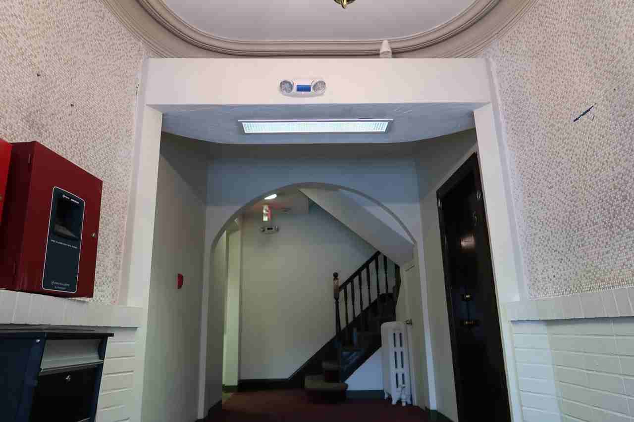 Gordon St #G1 - Photo 3 of 8