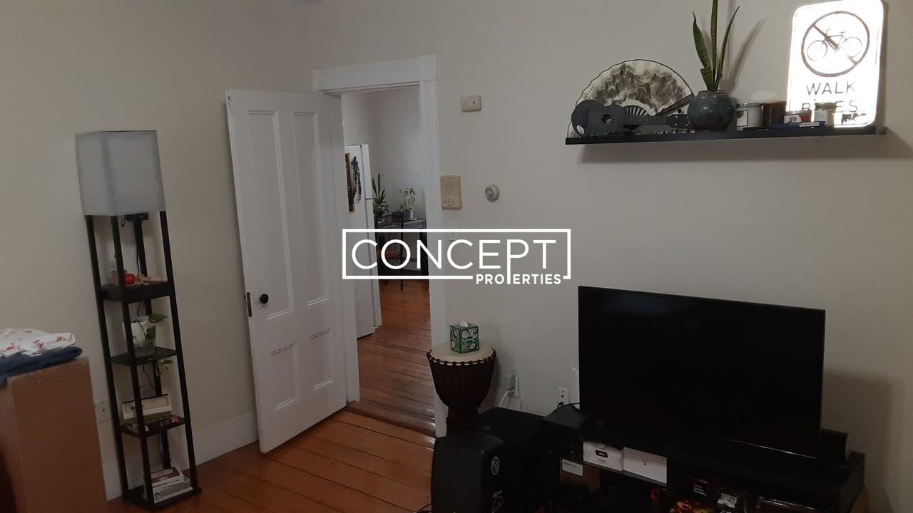 25 Everett St #1 - Photo 7 of 24