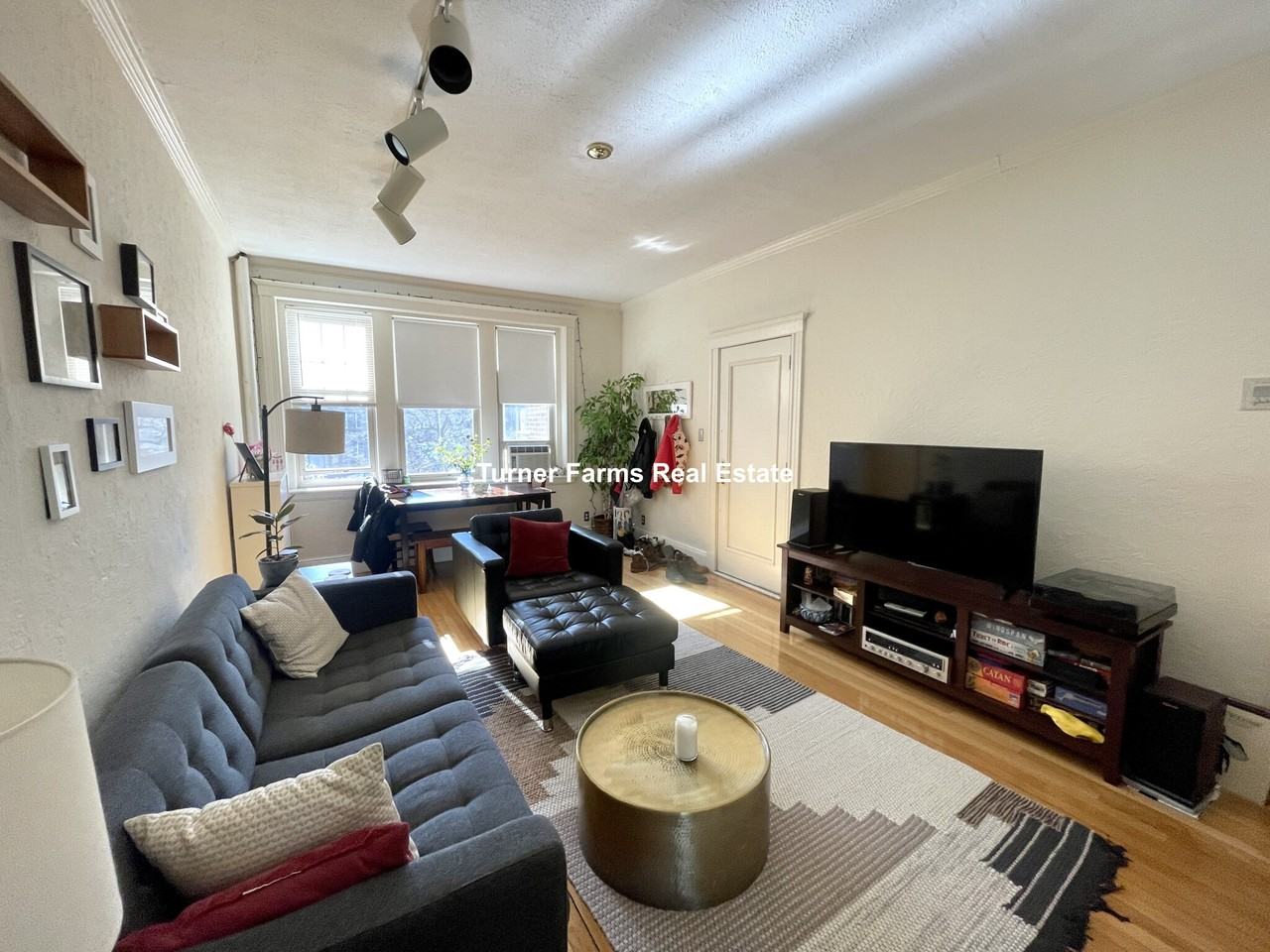 Alton Pl #4 - Photo 2 of 18