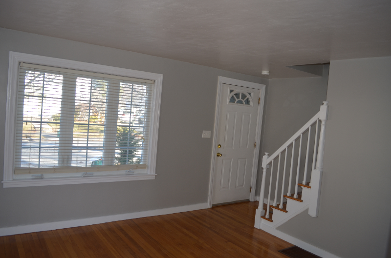 100 Uncatena Ave - Photo 3 of 30
