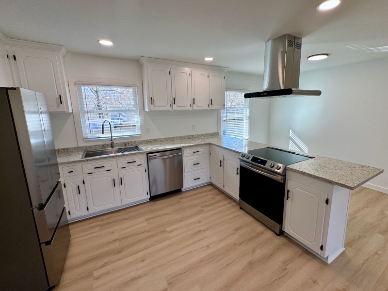 224 Cunningham Dr - Photo 4 of 20