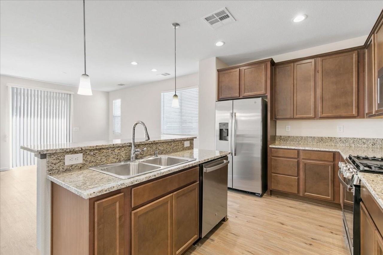2262 Shady Canyon Dr - Photo 2 of 33