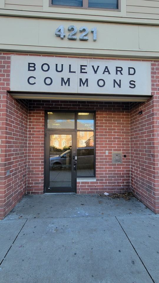 4221 W North Ave #304 - Photo 2 of 23