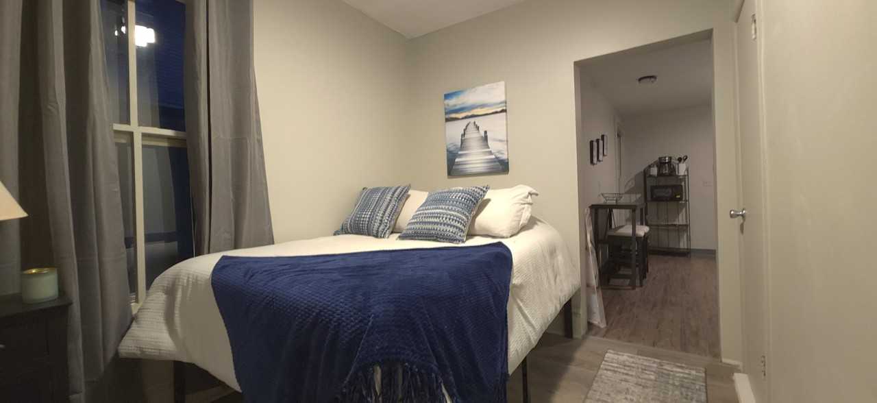 654 Broadway Ave Nw #2 - Photo 3 of 10