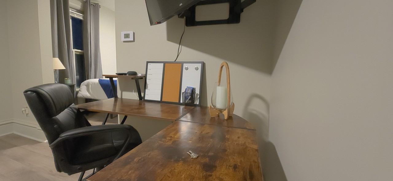 654 Broadway Ave Nw #2 - Photo 4 of 10