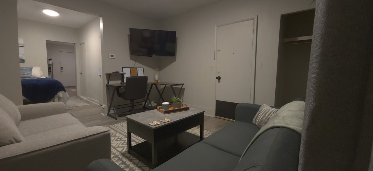 654 Broadway Ave Nw #2 - Photo 5 of 10