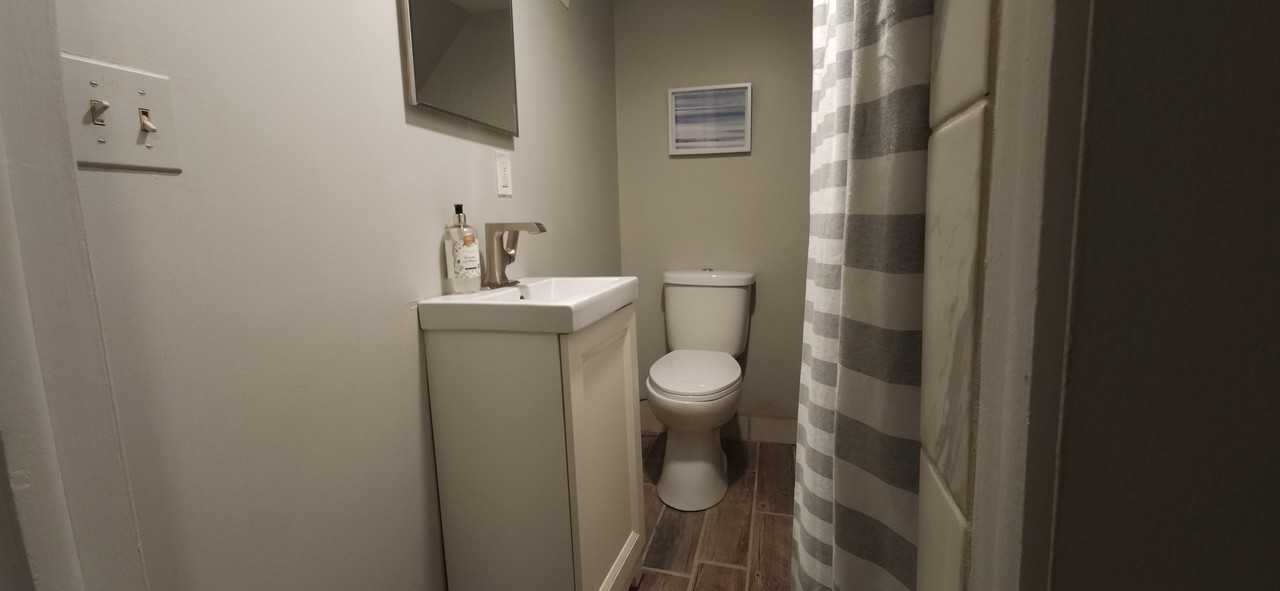 654 Broadway Ave Nw #2 - Photo 7 of 10