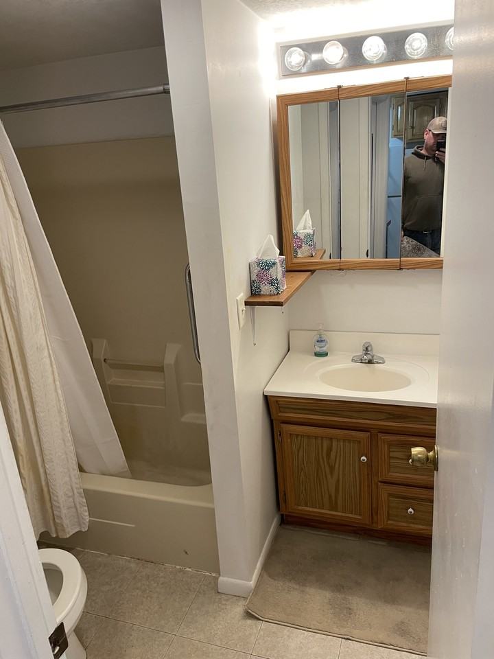 207 Delamater Street - Photo 2 of 8