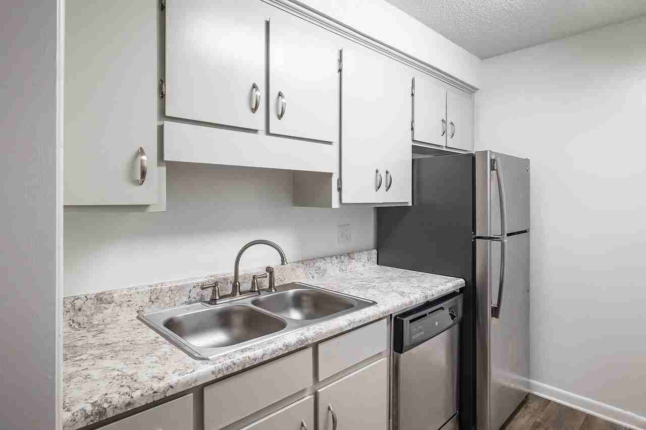 Wellington Place - Photo 6 of 23