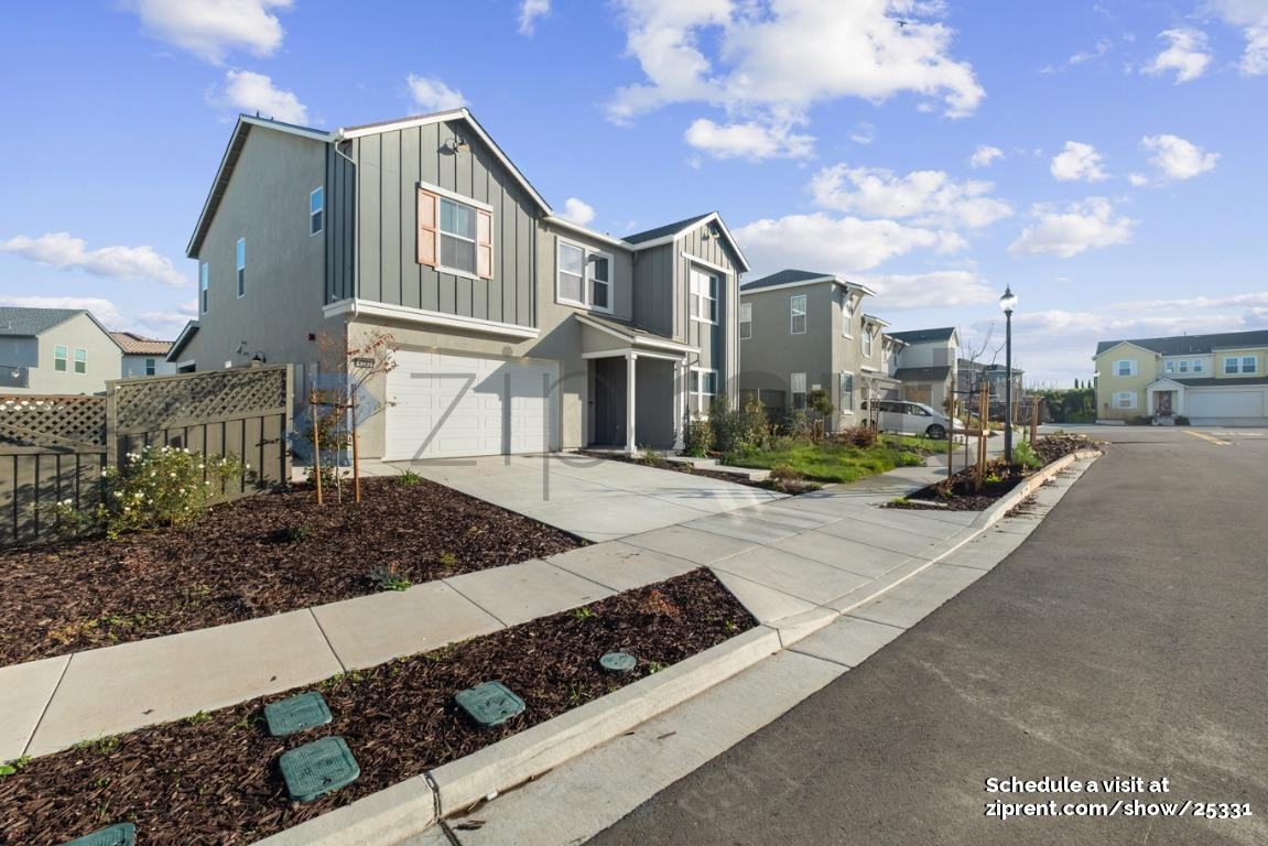 4202 Randa Way - Photo 2 of 3