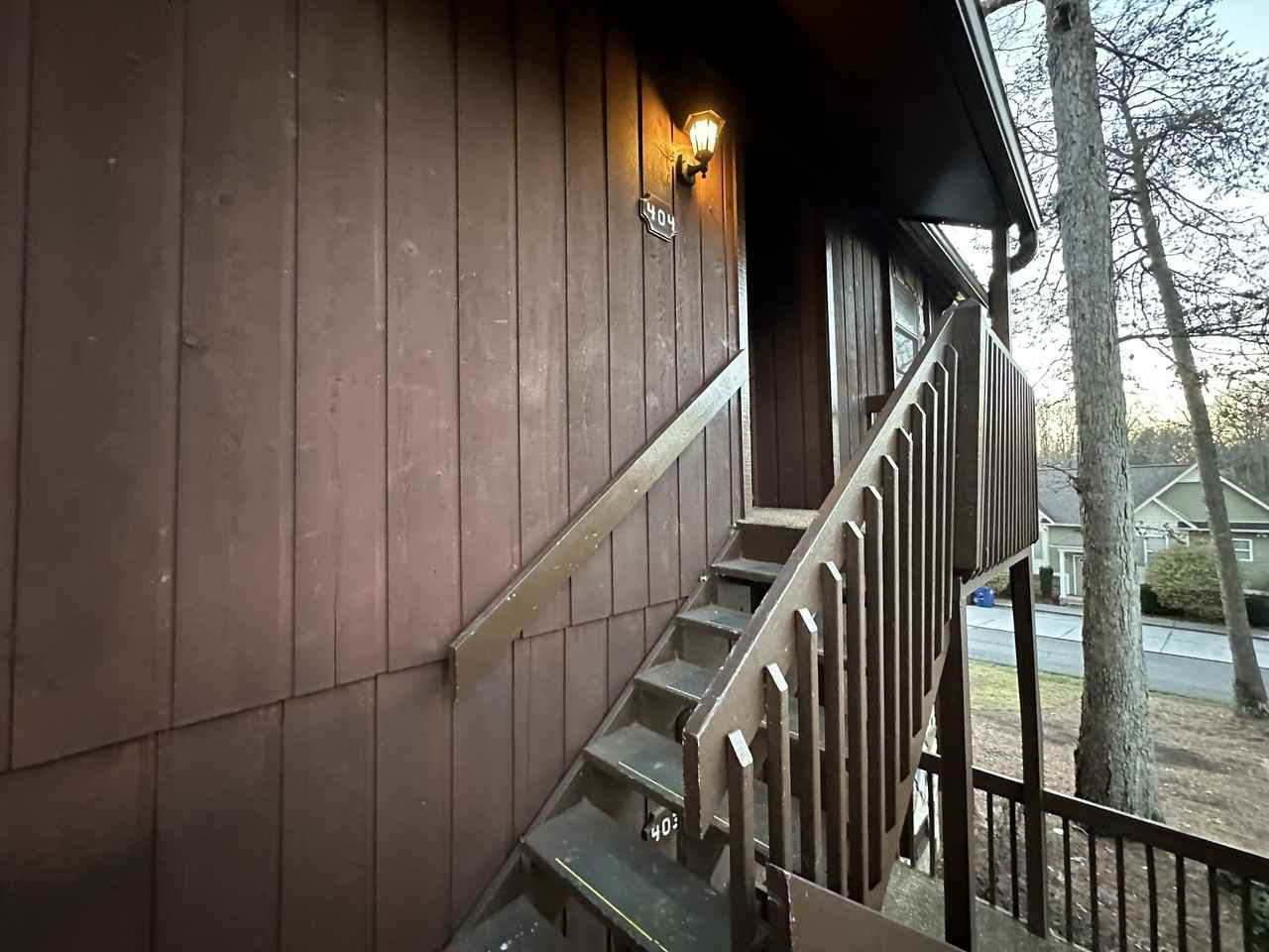 404 Aspen Pl - Photo 3 of 27