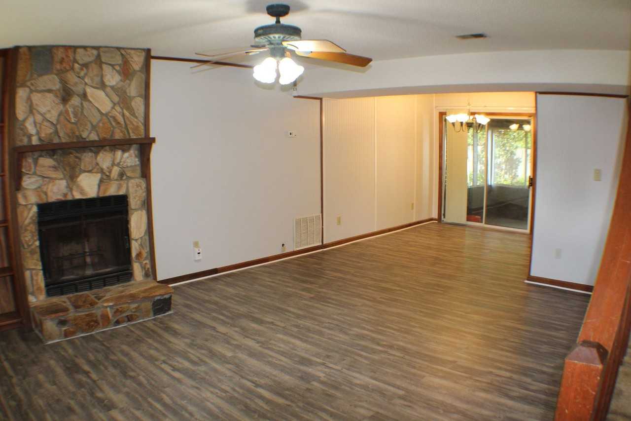 1917 Neptune Dr - Photo 2 of 24