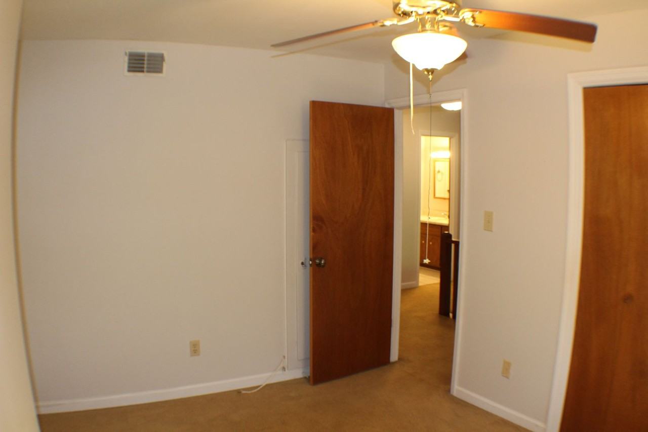 1917 Neptune Dr - Photo 7 of 24