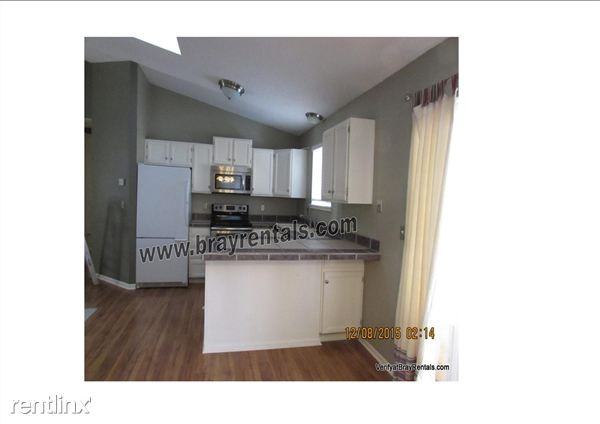 2394 Mariposa Dr - Photo 2 of 4