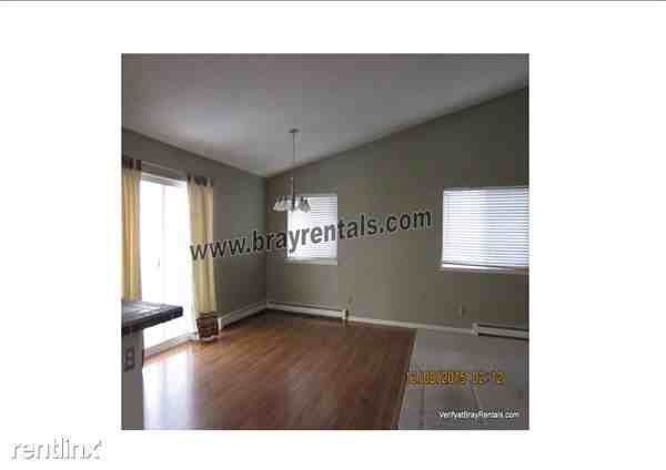 2394 Mariposa Dr - Photo 3 of 4