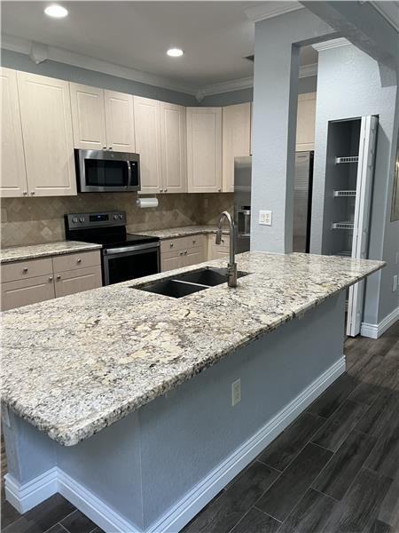 3124 Merrick Ter - Photo 2 of 10