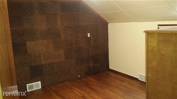 517 Ohio St - Photo 3 of 9