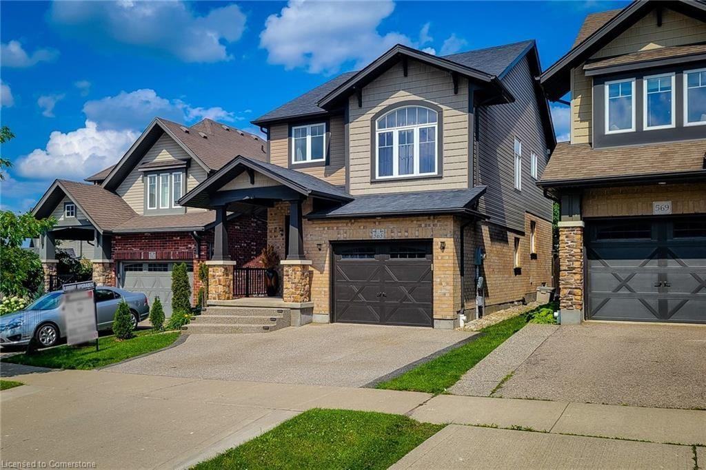 565 Isaiah Cres - Photo 2 of 27