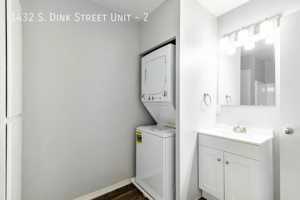 featured image of 1432 S Dink St