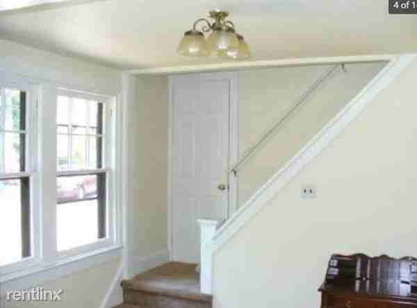 219 Warren St E - Photo 2 of 10
